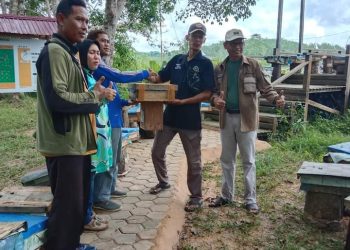 Anggota DPRD Terus Beri Support Budidaya Kebun Kelulut Petani di Sangatta Selatan