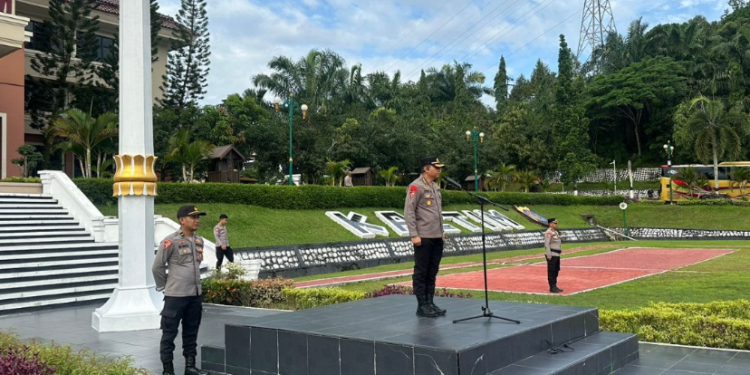 Polda Kaltim Gelar Apel Pasukan untuk Pergeseran dan Penebalan PAM TPS di Kutai Timur