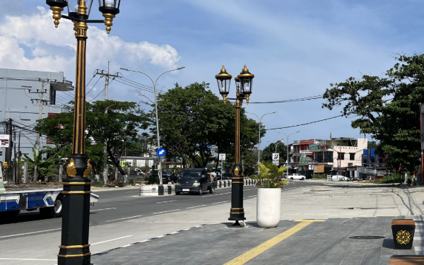 Dishub Balikpapan Tindak Parkir Liar di Simpang Patung Kuda, Kendaraan Berisiko Diderek