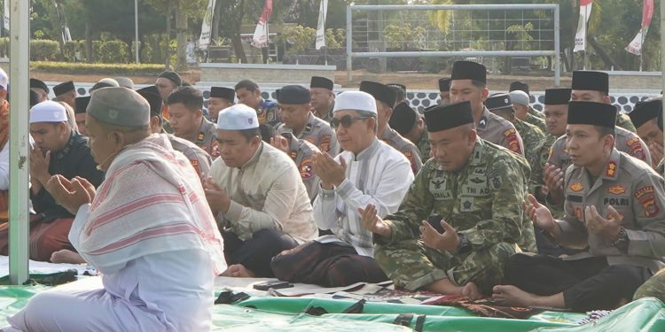 Salat Istisqa Jadi Momentum Muhasabah, Bupati Kutim Ajak Perbanyak Istigfar