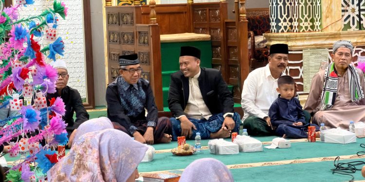 Hadiri Maulid di Masjid As-Salam, Bupati Kutim Tekankan Pentingnya Menimba Ilmu